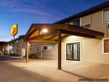 Super 8 By Wyndham Houghton Hotel Exterior photo